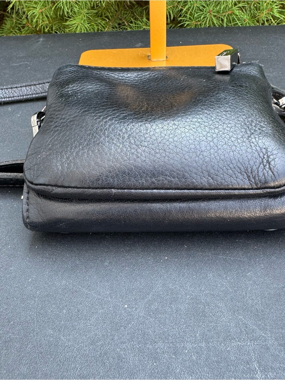 Hammitt Los Angeles Levy Convertible Crossbody Wallet - Picture 4 of 6